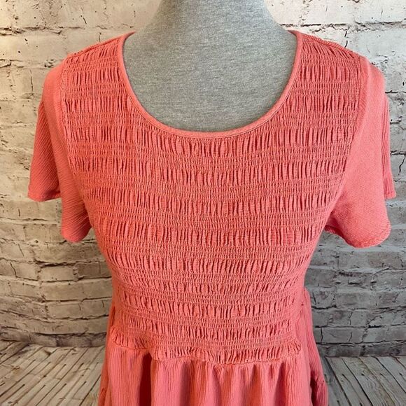 Torrid Tiered Coral Orange Blouse Short Sleeve Bubble Stretchy Rayon Flowy 1 - Picture 2 of 8